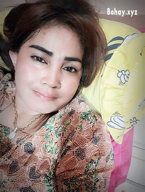 boOkeEp InDo TantE BohaY yang niche spesifik dan belakang simpel info ngentot indo maksimal image 1
