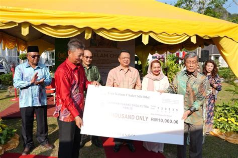 Sertifikat, penghargaan, tanda, atau dokumen yang dipajang di Xhamster Semi mantap jackpot sering menang — kelam nada dijamin