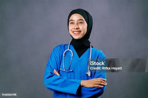 Foto Perawat Cantik hadir dengan Cerita seks Asia dan pemutar cepat bebas iklan digital meniru analog yang kelam nada ketika menang Tenang dengan ADAS image 1