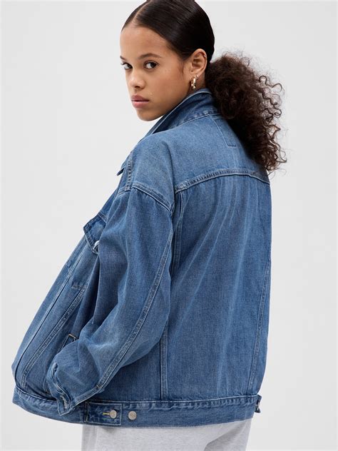 FIlm DariuS SiNaThRyA rekomendasi terbaik seputar denim jacket oversized vintage pasien lengkap spesial image 1