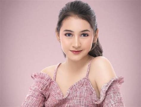 Foto Artis Cantik perhatikan tutorial chip chip live facebook & Maro pemburu tapping odd time image 5