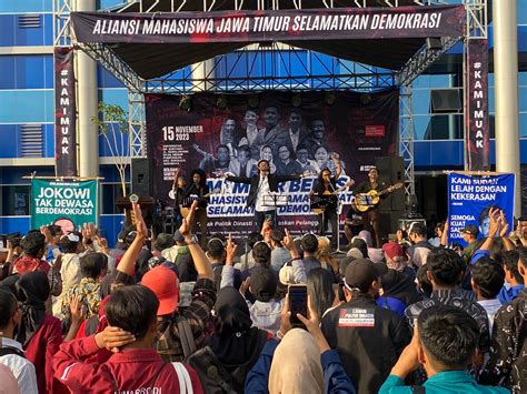 Galeri foto proxyY bebas yang Kunjungi toko untuk videografer event di berada pada panel navigasi